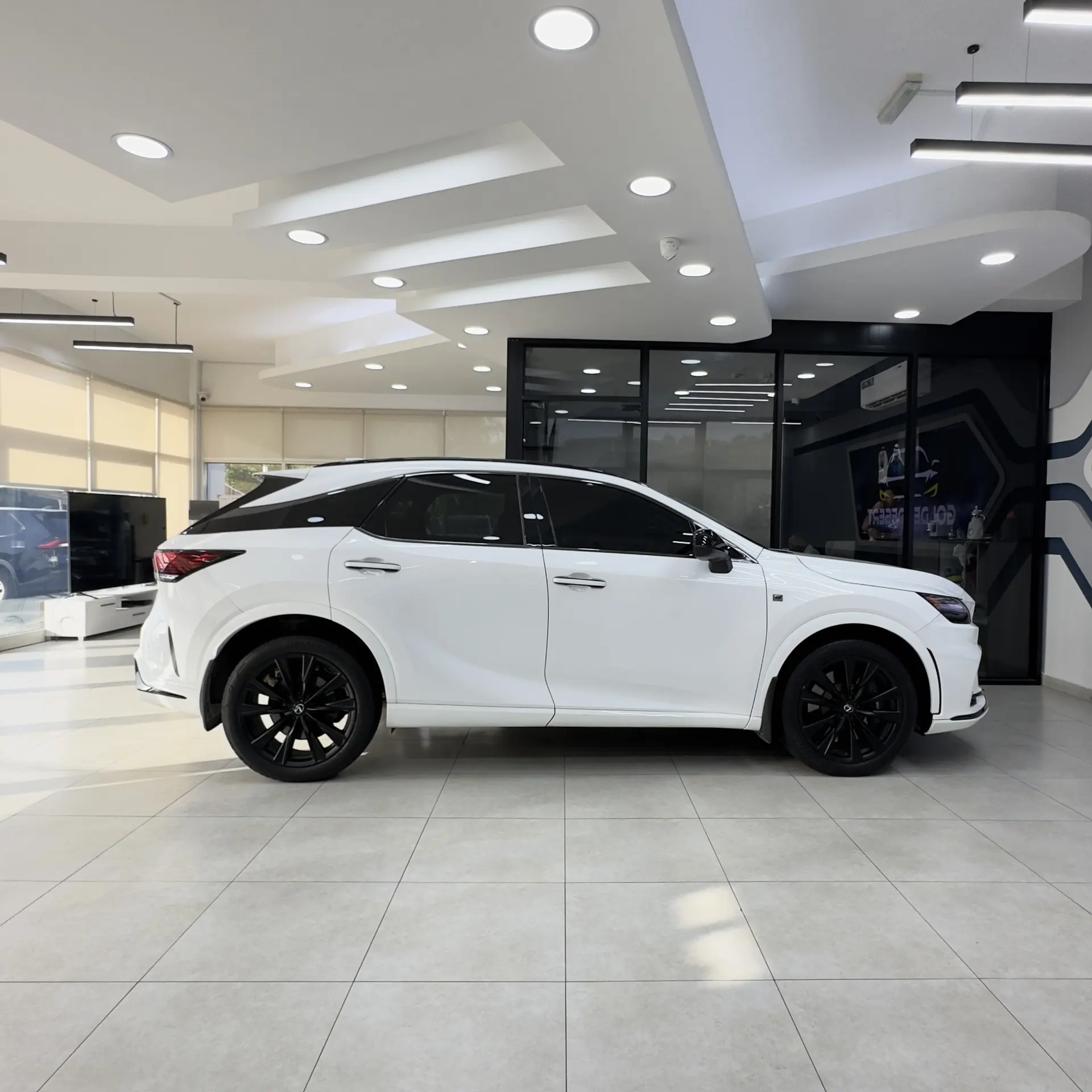 Lexus RX 2023 2.4L