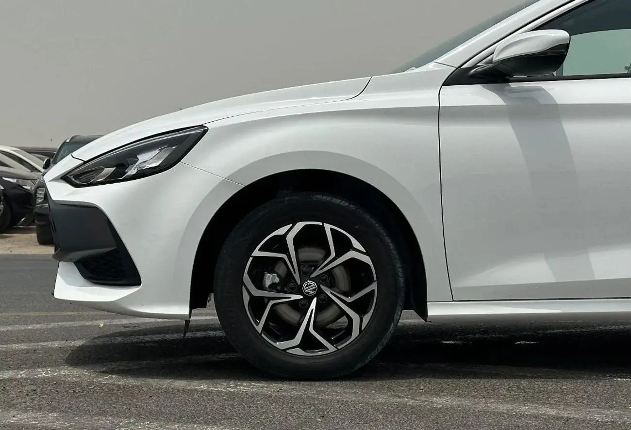 MG 5 2025