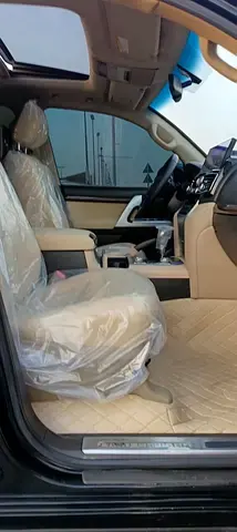 تويوتا لاند كروزر 2010