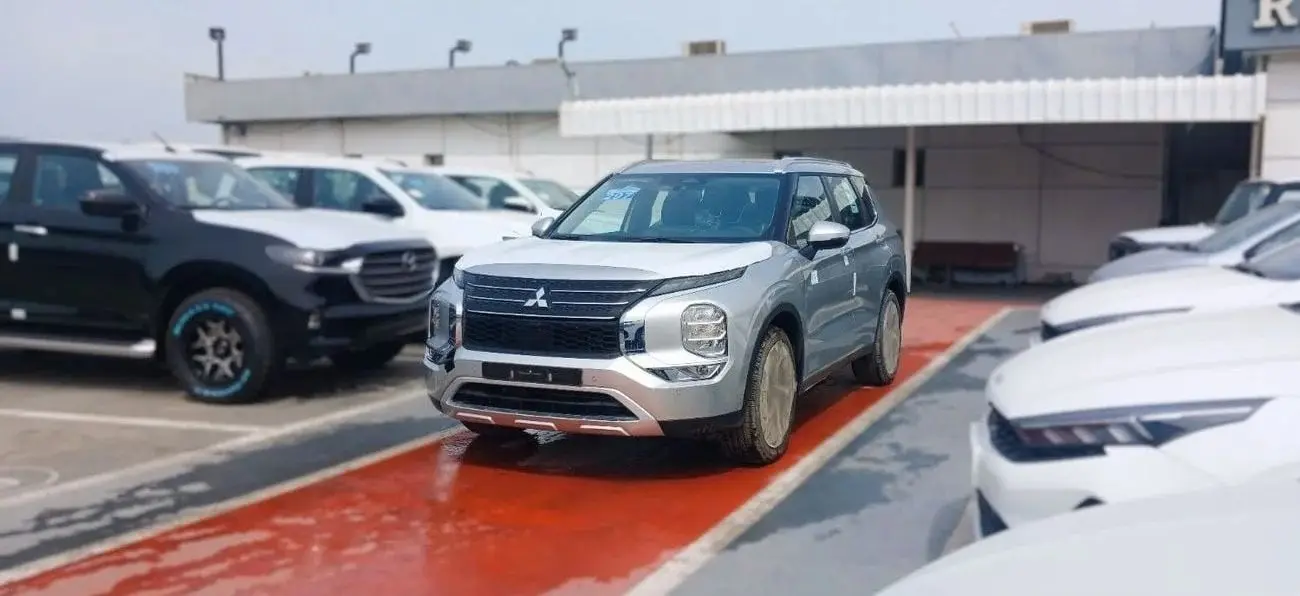 ميتسوبيشي آوتلاندر 2025 2.5L