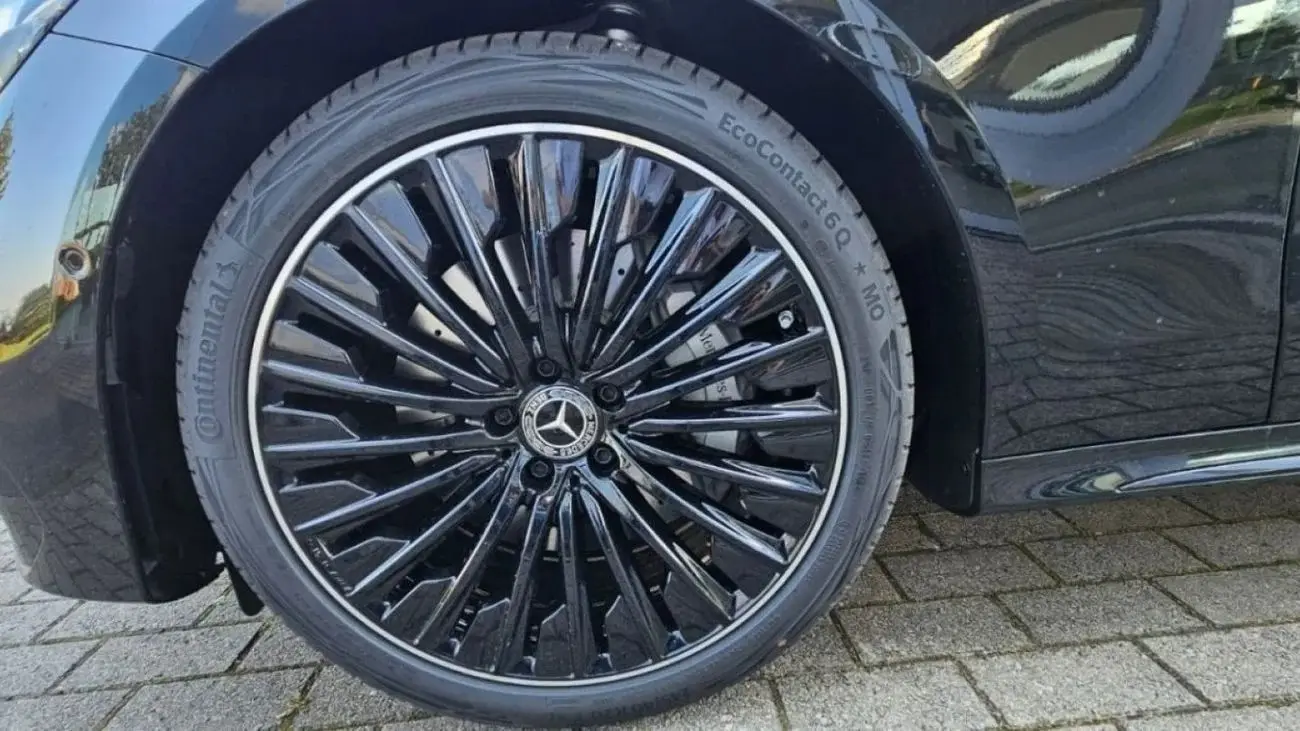 مرسيدس بنز E Class 2025 2L