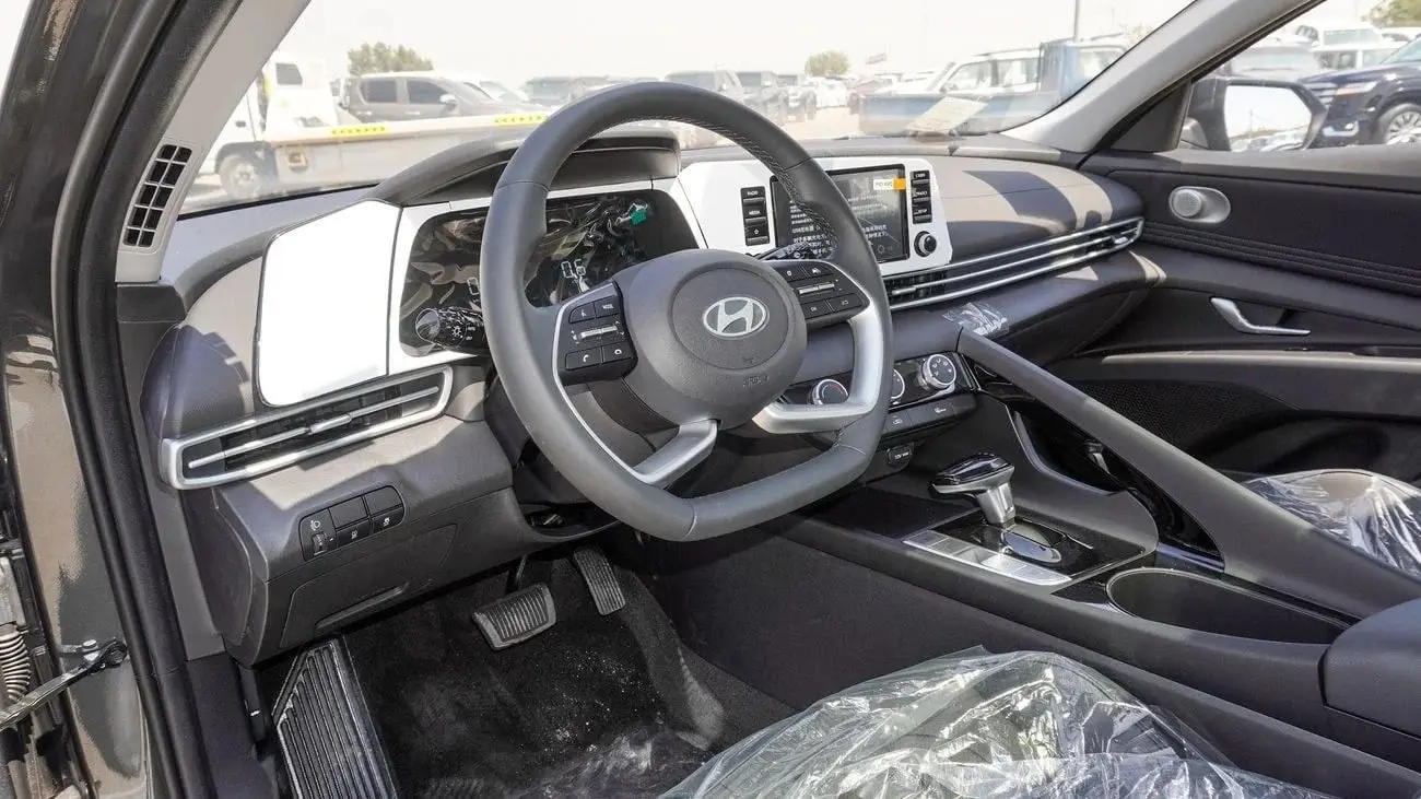 Hyundai Elantra 2025 1.6L