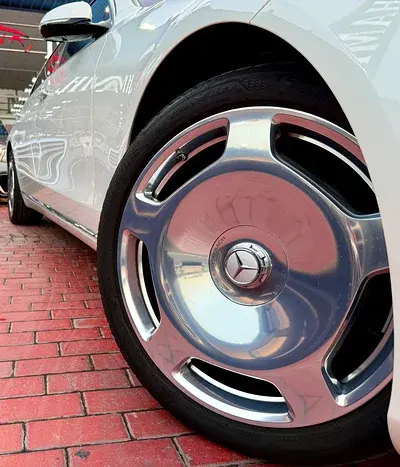 Mercedes Benz S Class Maybach 2023 4L