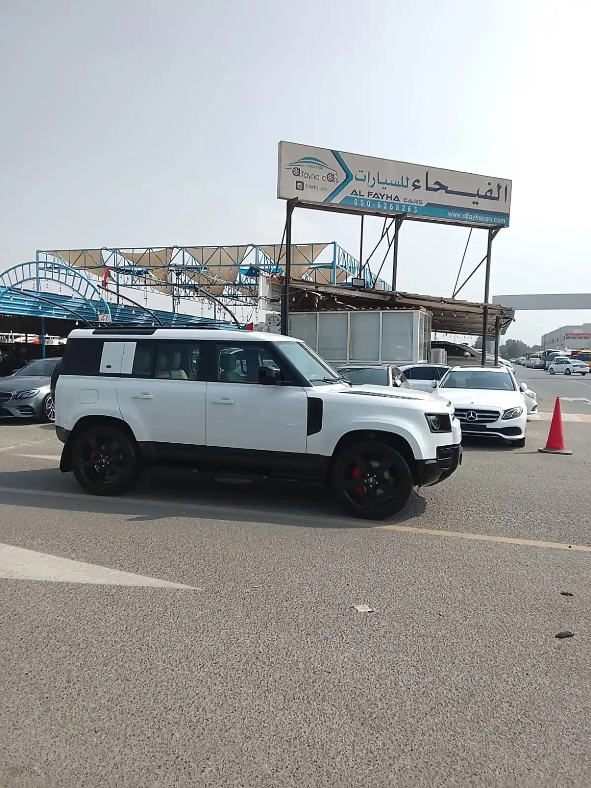 Land Rover Defender 2021 3L