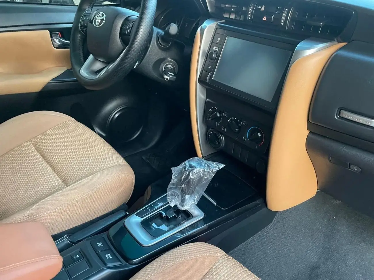 تويوتا فورتونر 2021 2.7L