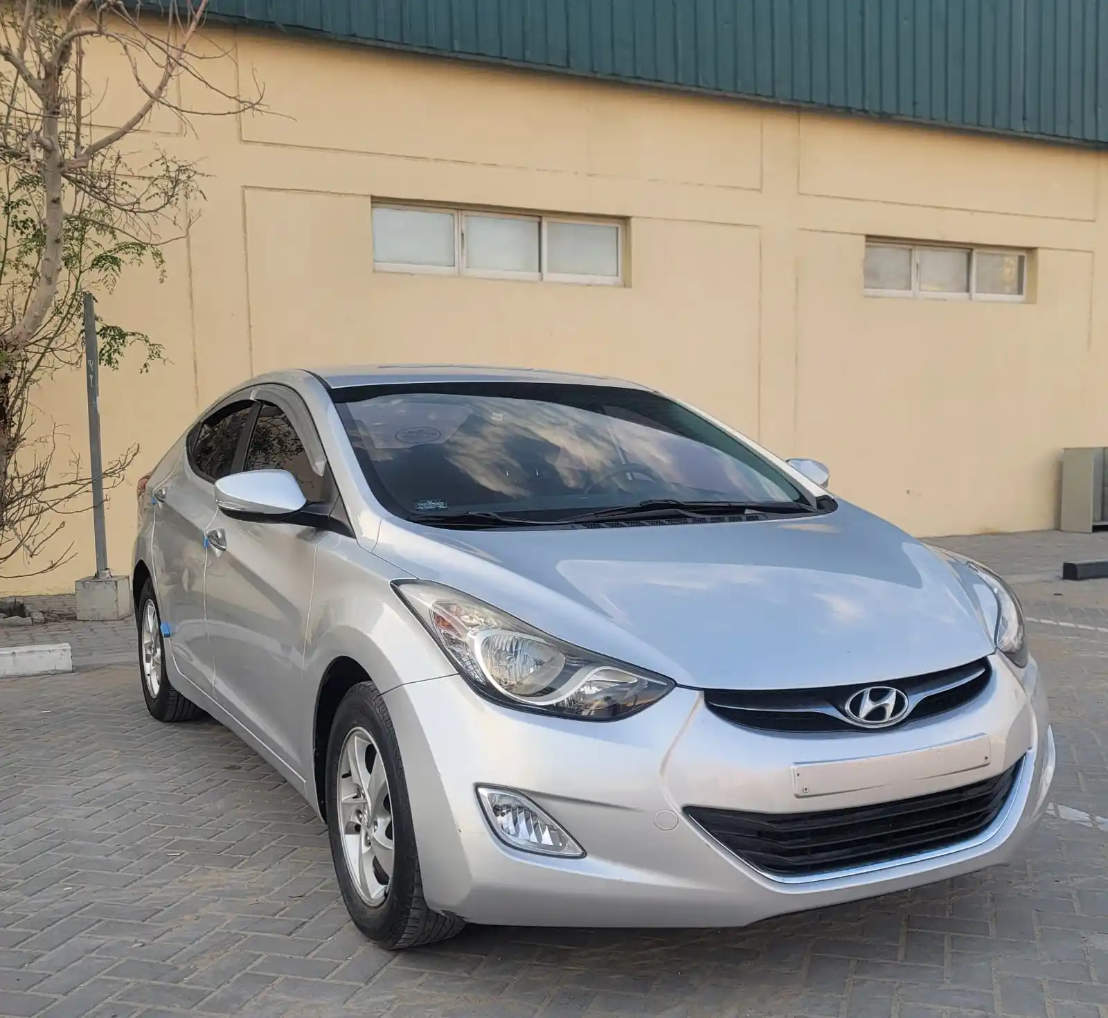 Hyundai Avante 2012 1.5L