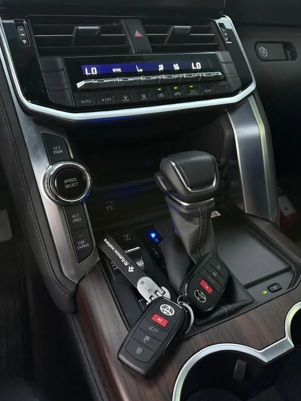 تويوتا لاند كروزر 2024