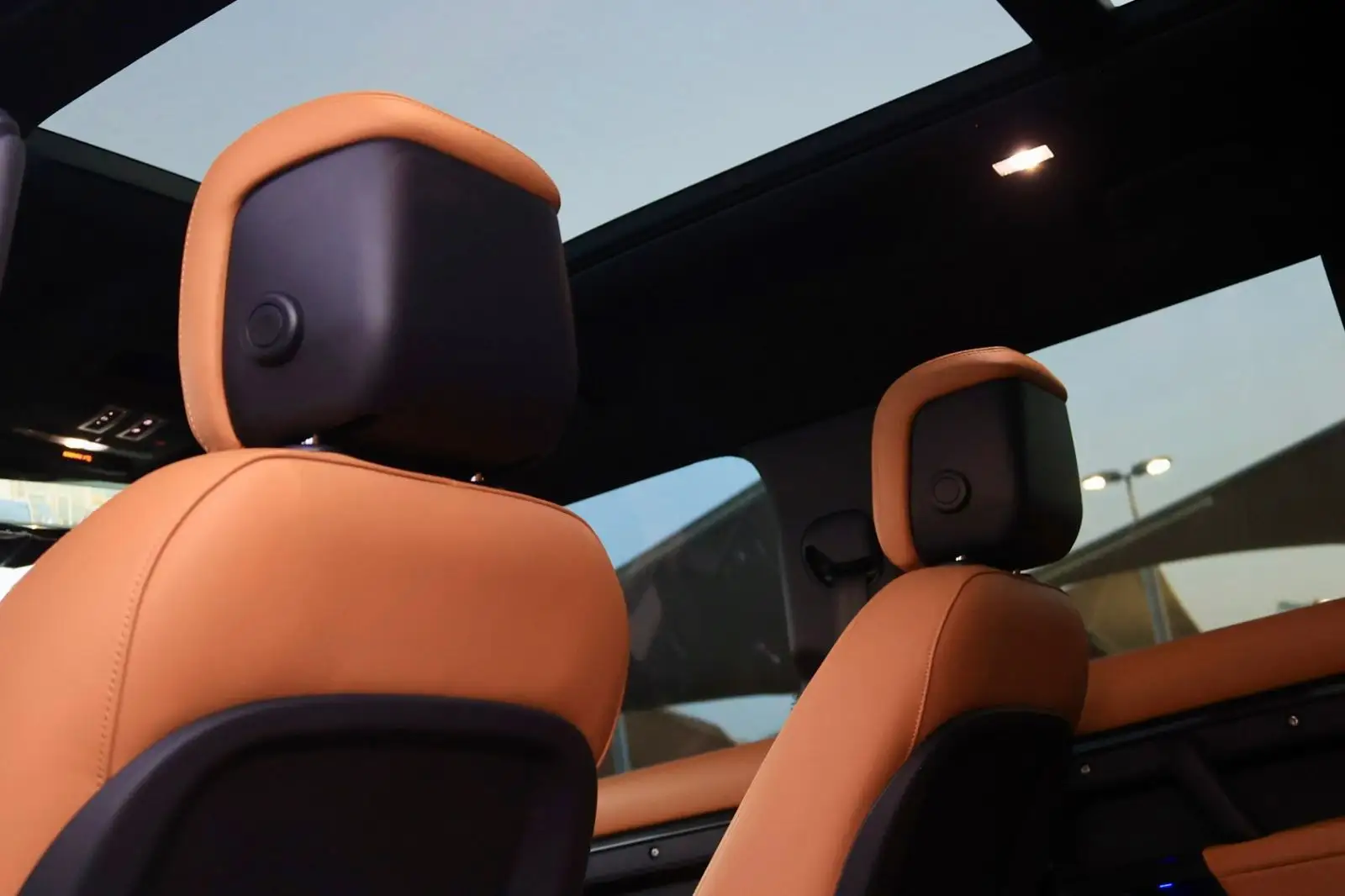 لاند روفر ديفندر 2023 undefinedL