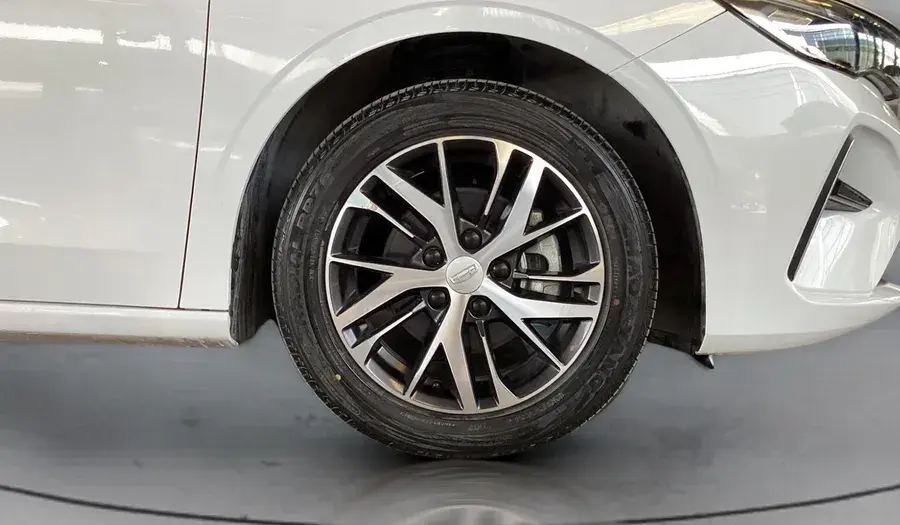 Geely Emgrand 2024