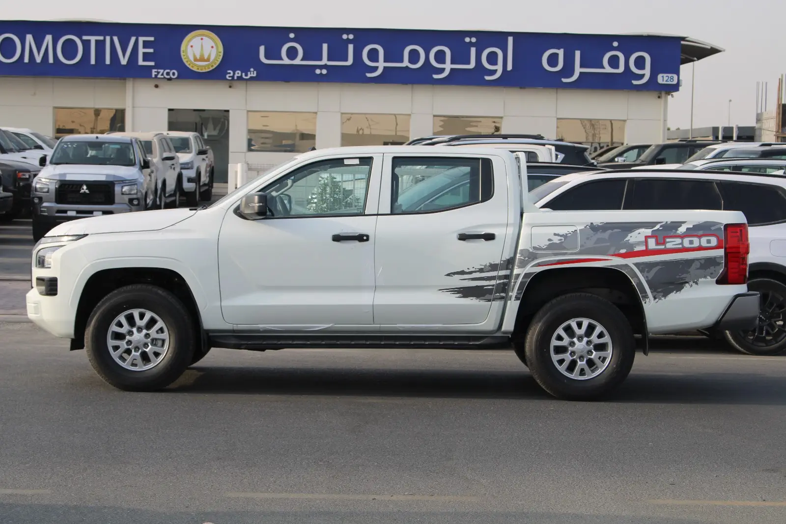 ميتسوبيشي L200 2025 2.4L