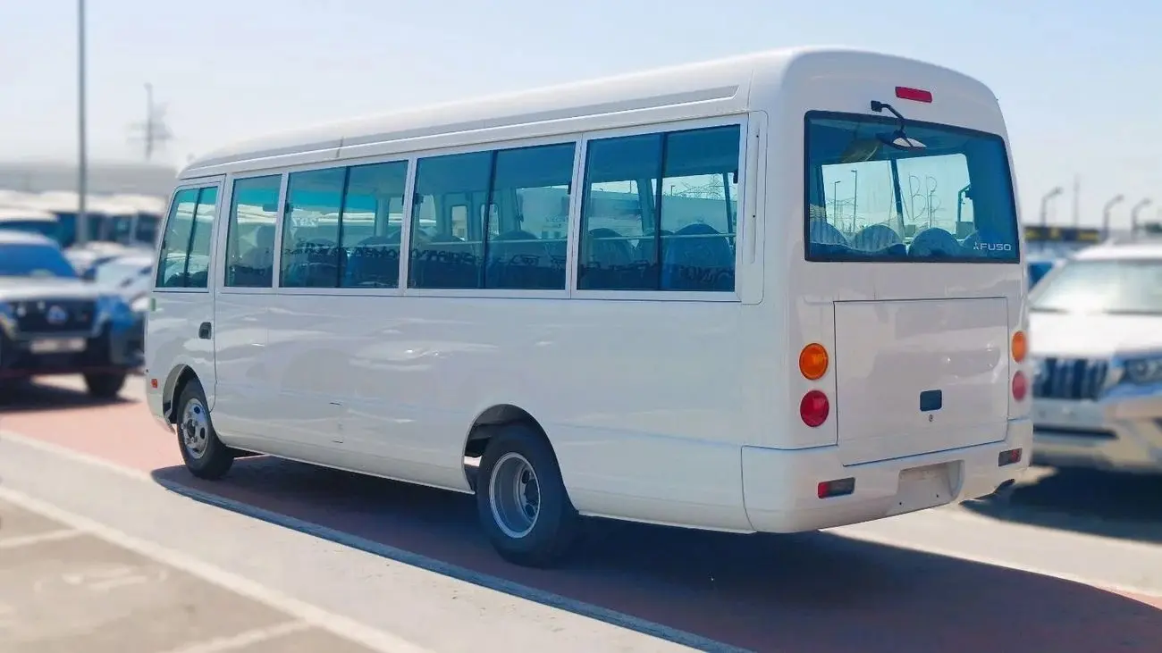 Mitsubishi Rosa 2024 4.2L