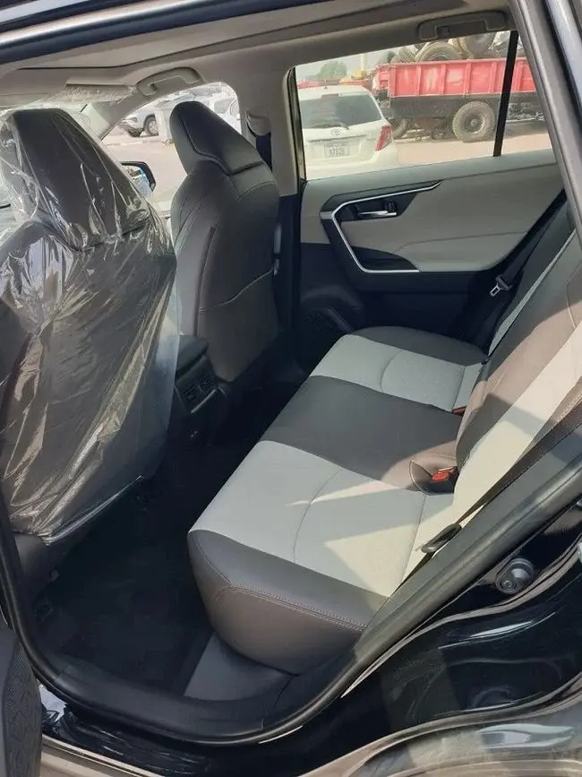 تويوتا راف ٤ 2023 2.5L