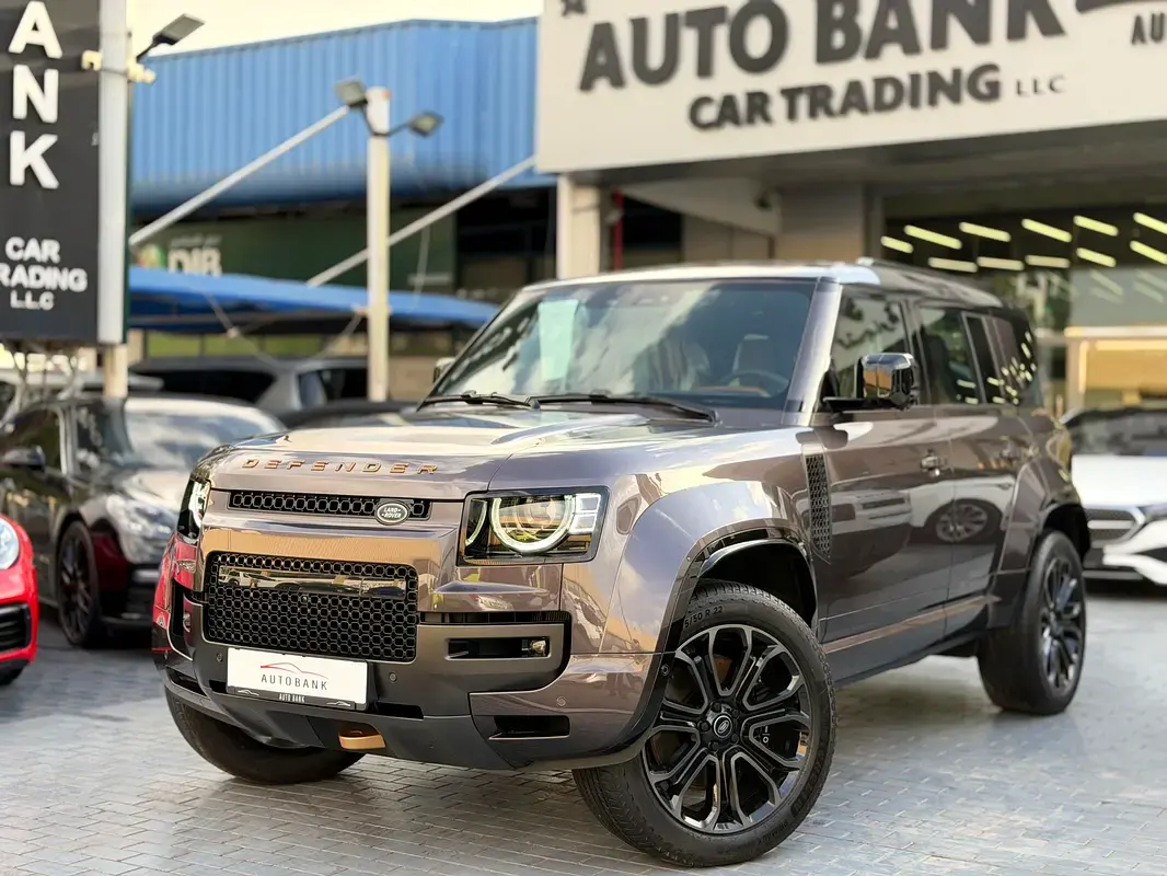Land Rover Defender 2025