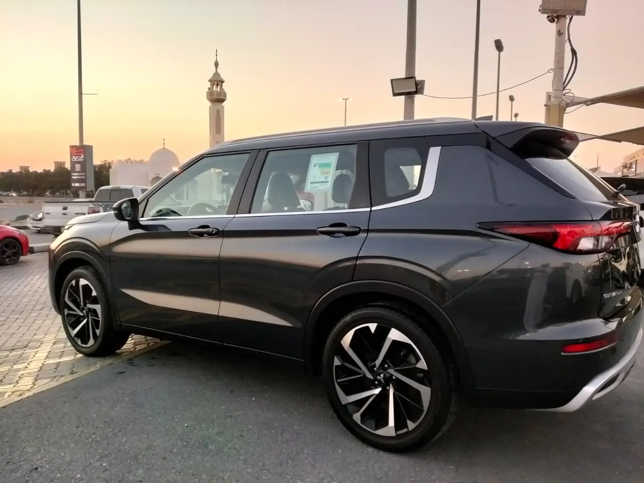 Mitsubishi Outlander 2024