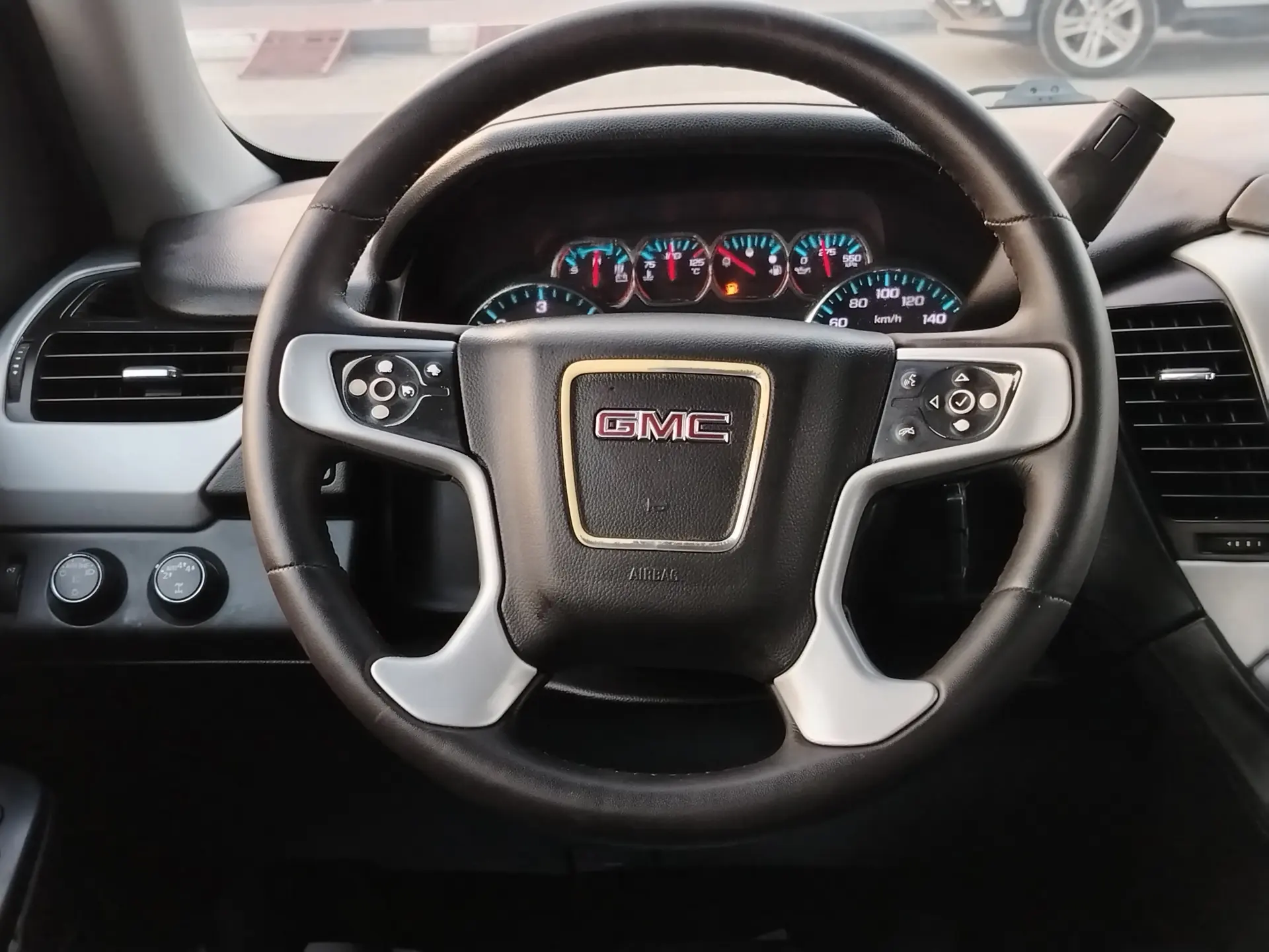 GMC Yukon 2018 5300L