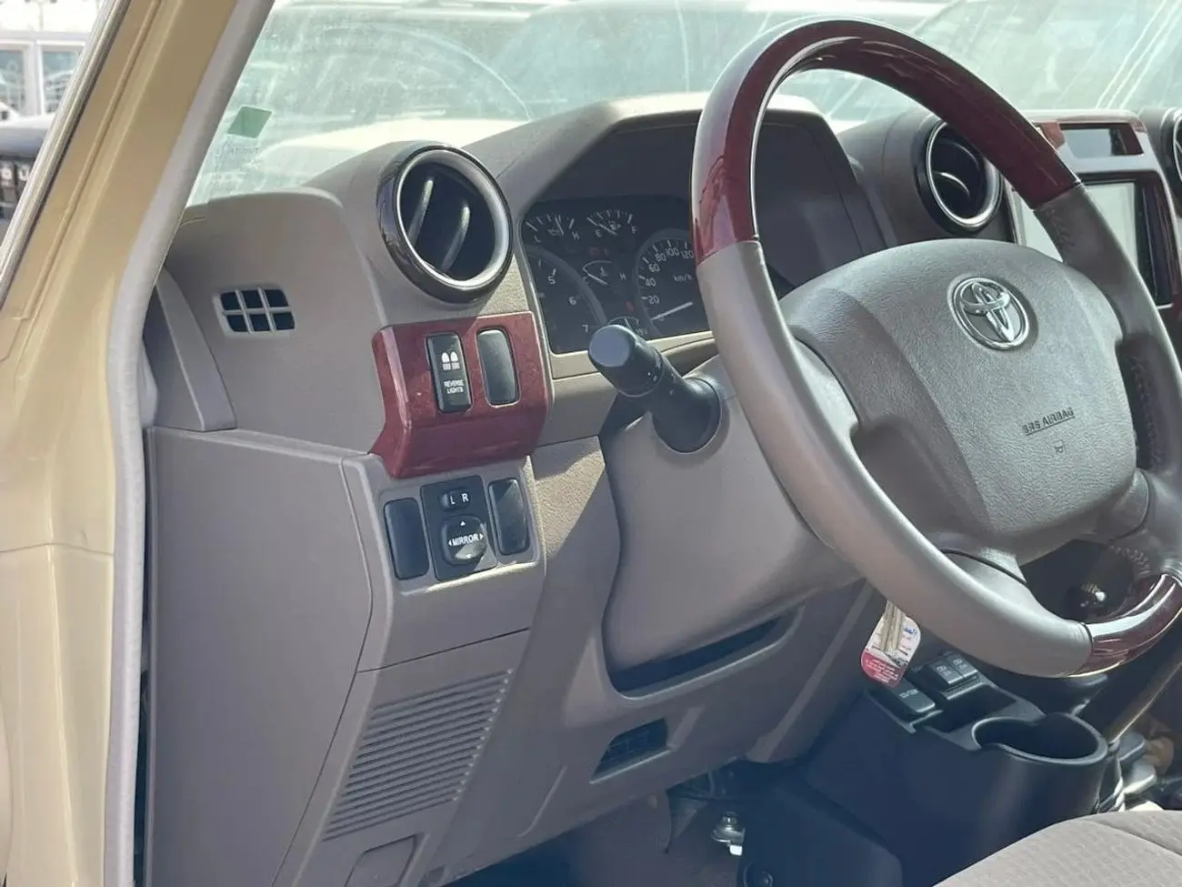 تويوتا لاند كروزر بيك آب 2021 4L