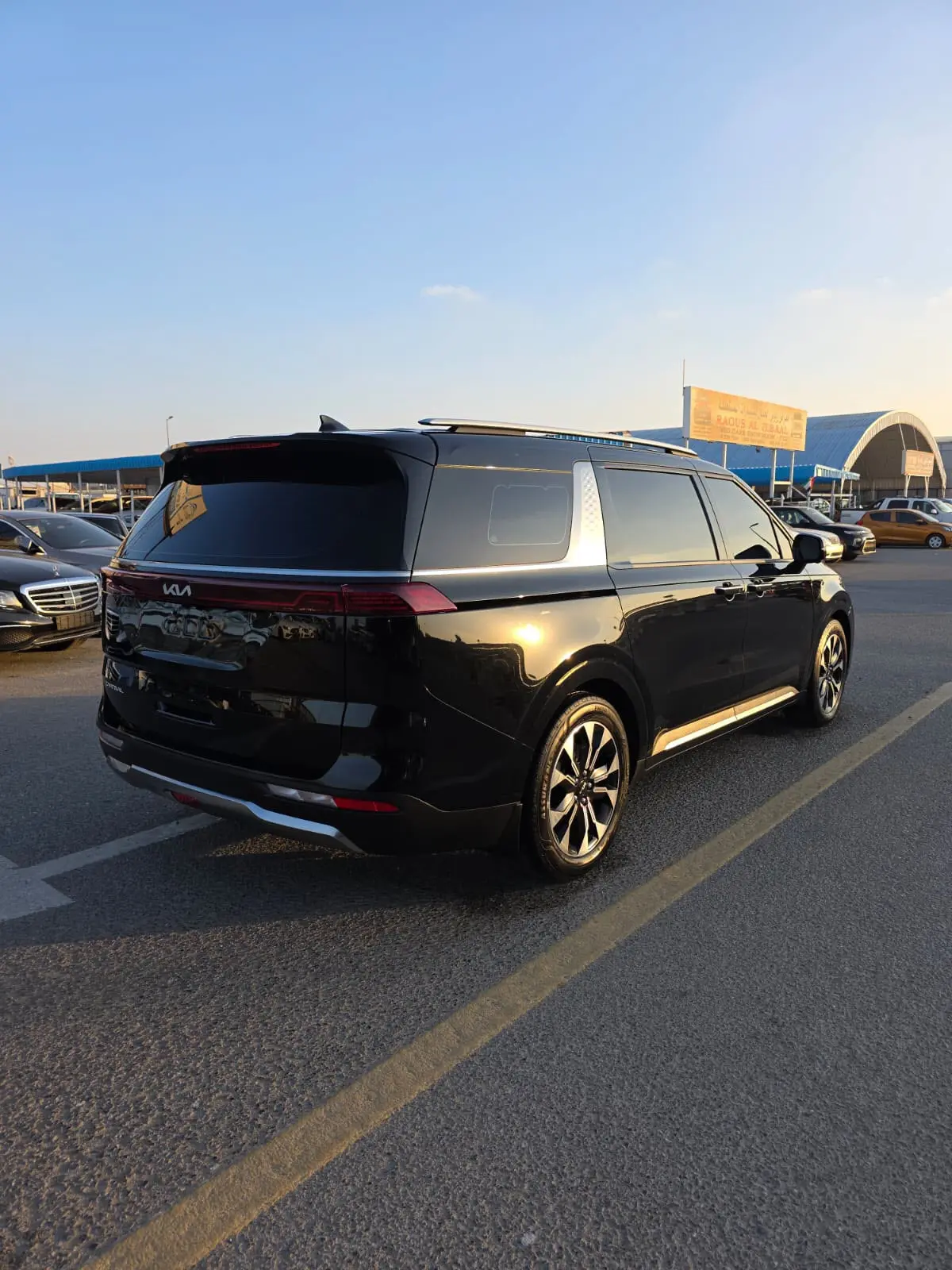 كيا جراند كارنفال 2023 3.5L