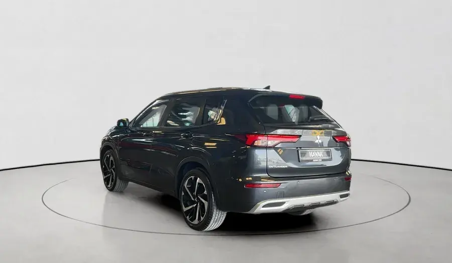 ميتسوبيشي آوتلاندر 2025 2.5L