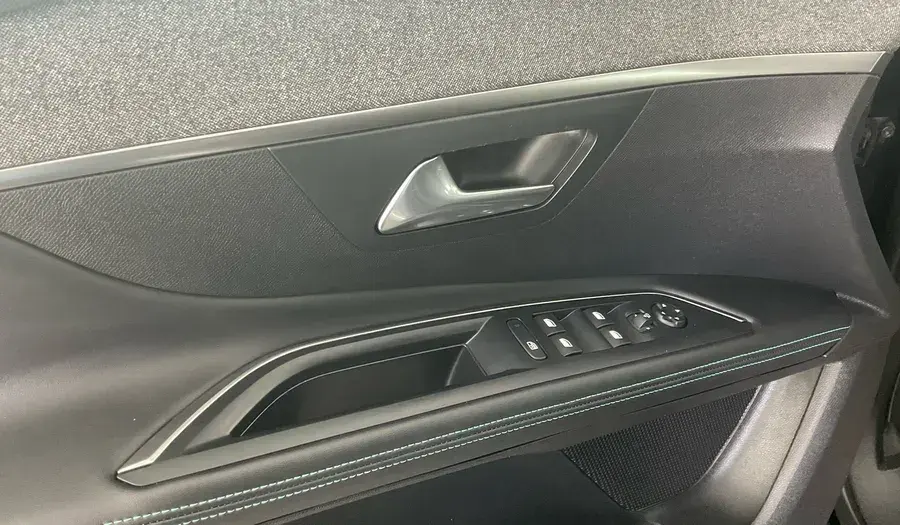 Peugeot 5008 2024 1.6L