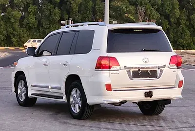 تويوتا لاند كروزر 2013