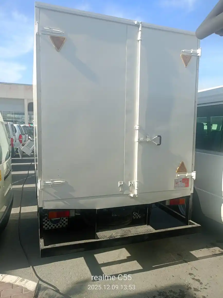 Mitsubishi Canter 2021