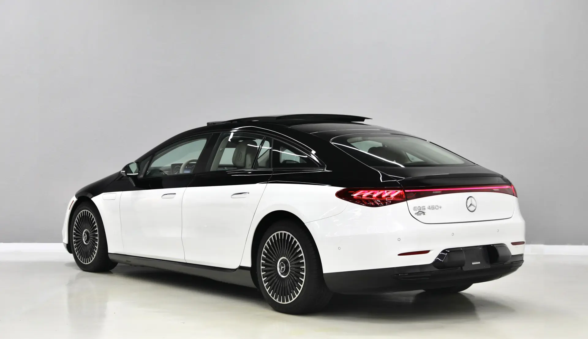 مرسيدس بنز EQS Class 2022