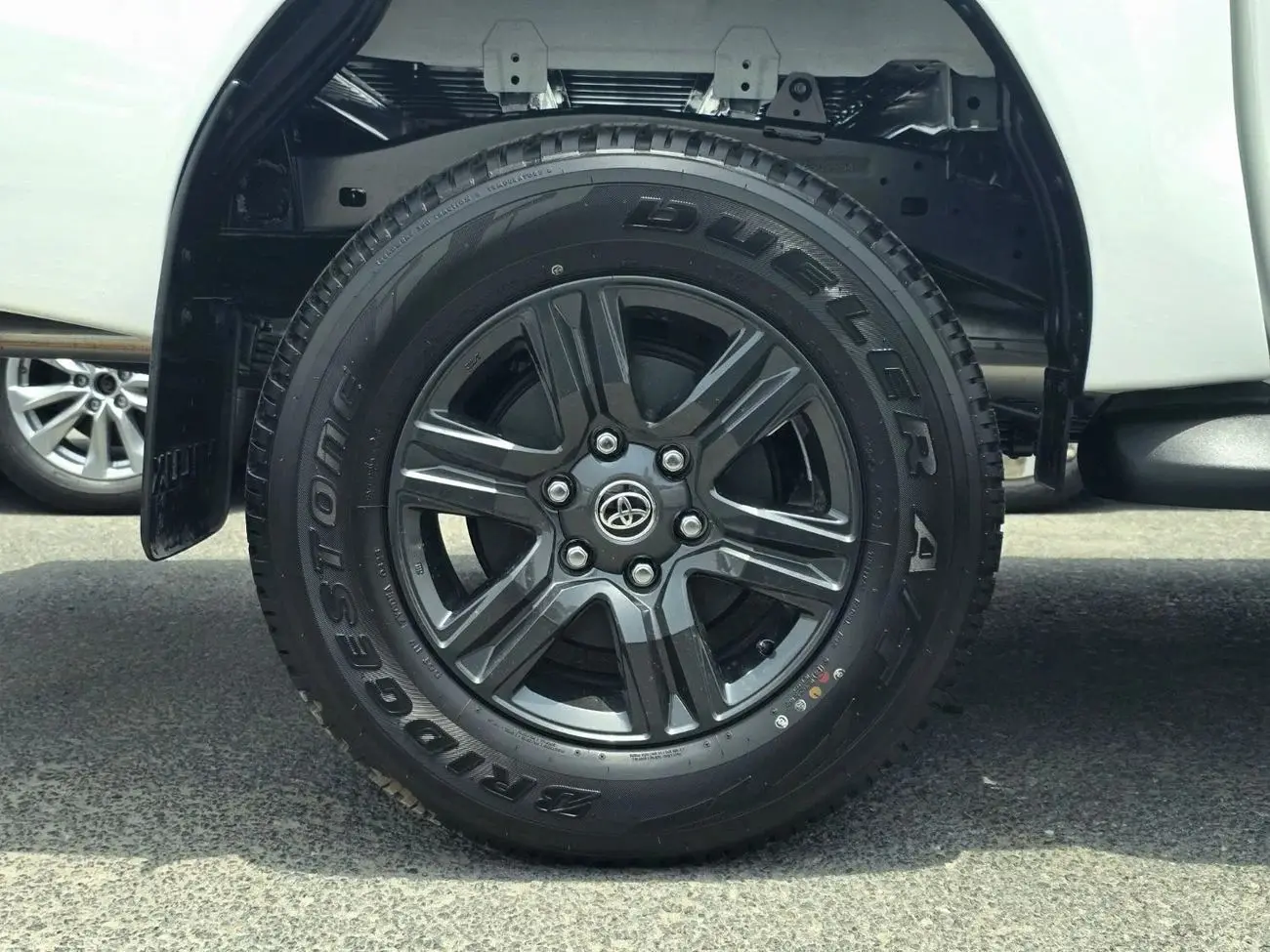 تويوتا هيلوكس 2025 2.4L