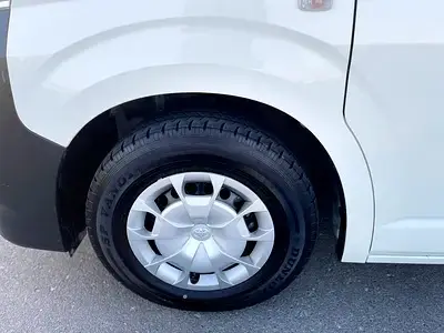 Hiace Bus 2025