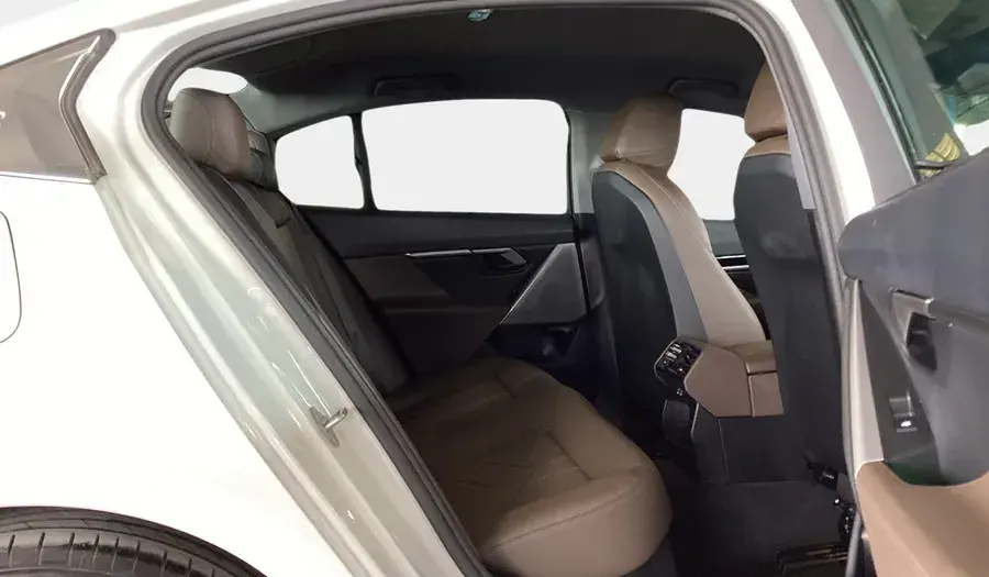 BMW 5 Series 2025
