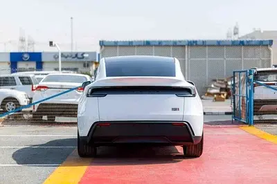 Tesla Model Y 2025 undefinedL