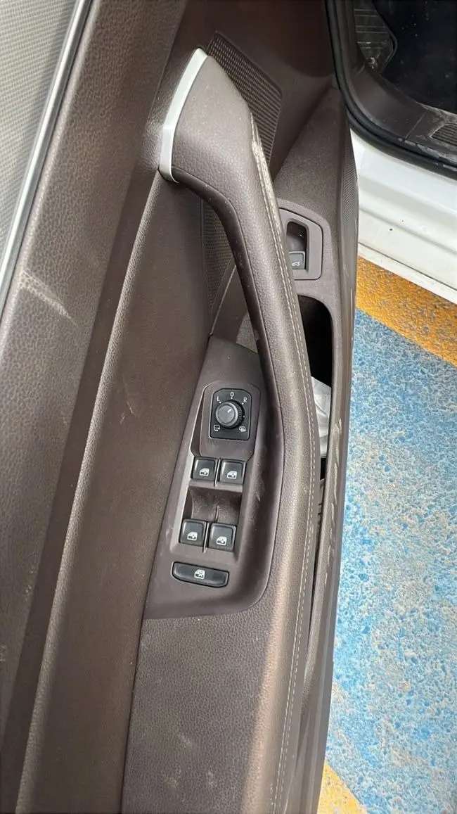 فولكس واجن باسات 2015 1.4L