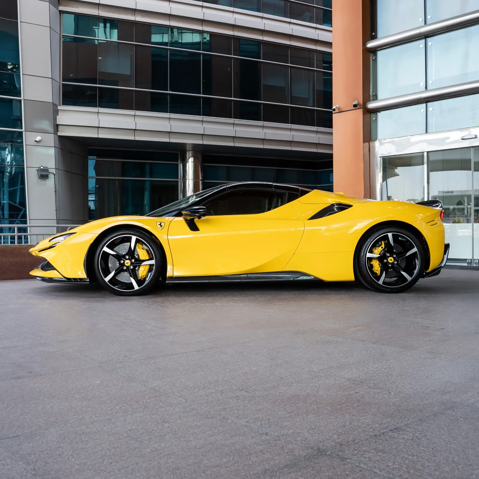 فيراري SF90 سبيدر 2023 undefinedL