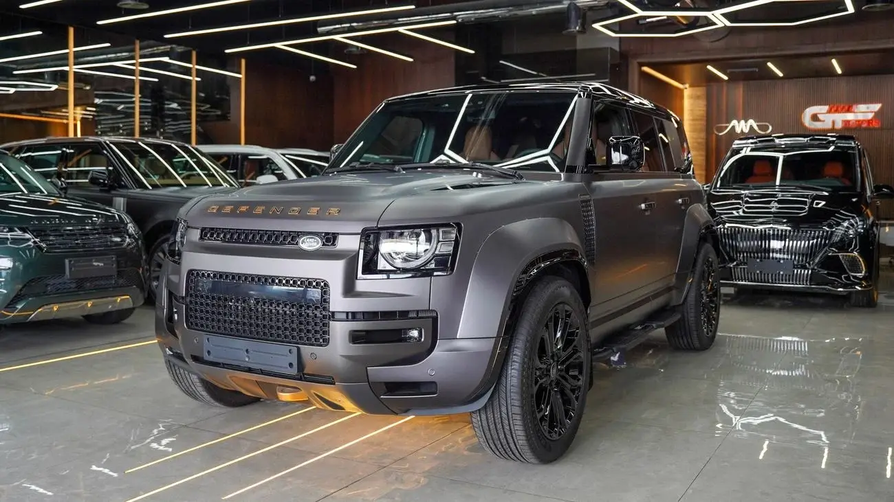 Land Rover Defender 2025 5L