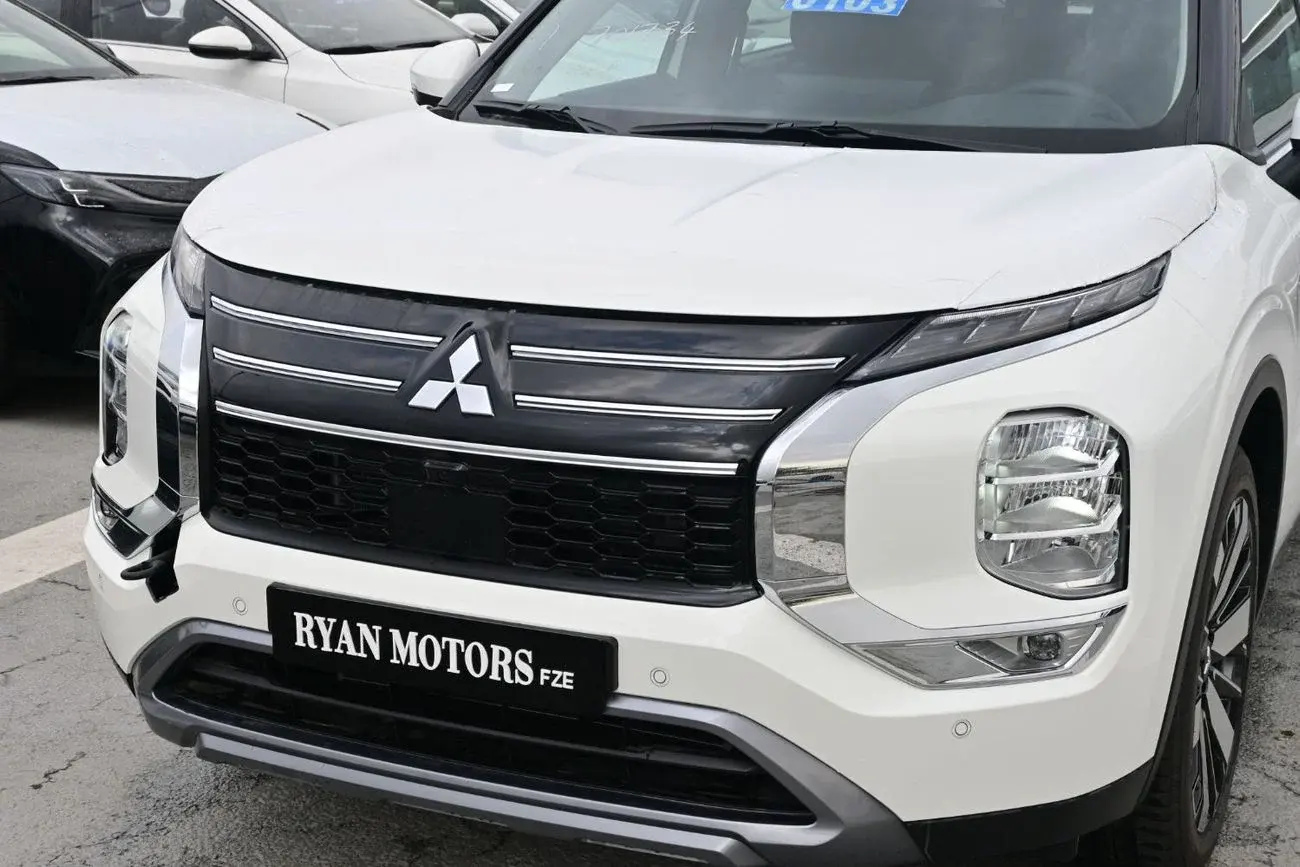 ميتسوبيشي آوتلاندر 2026 3L