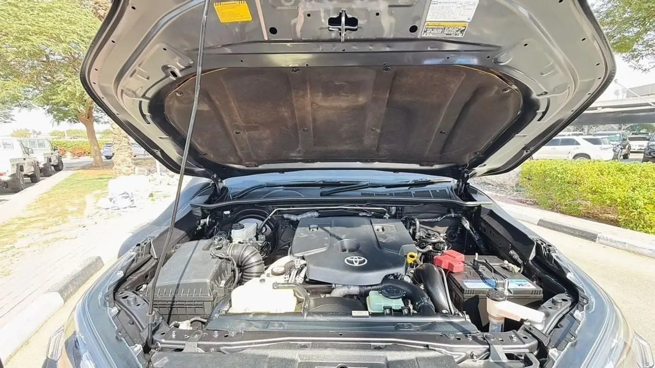 Toyota Hilux 2023 2.8L