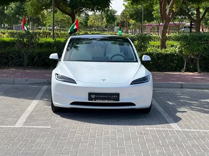 Tesla Model 3 2025 undefinedL