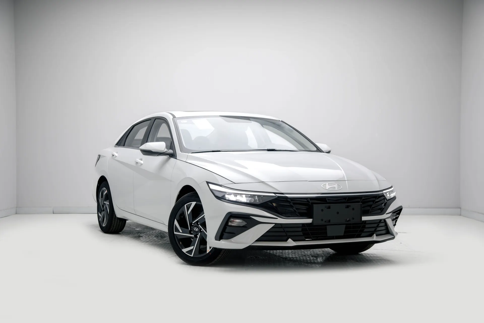 هيونداي إلانترا 2025 1.5L