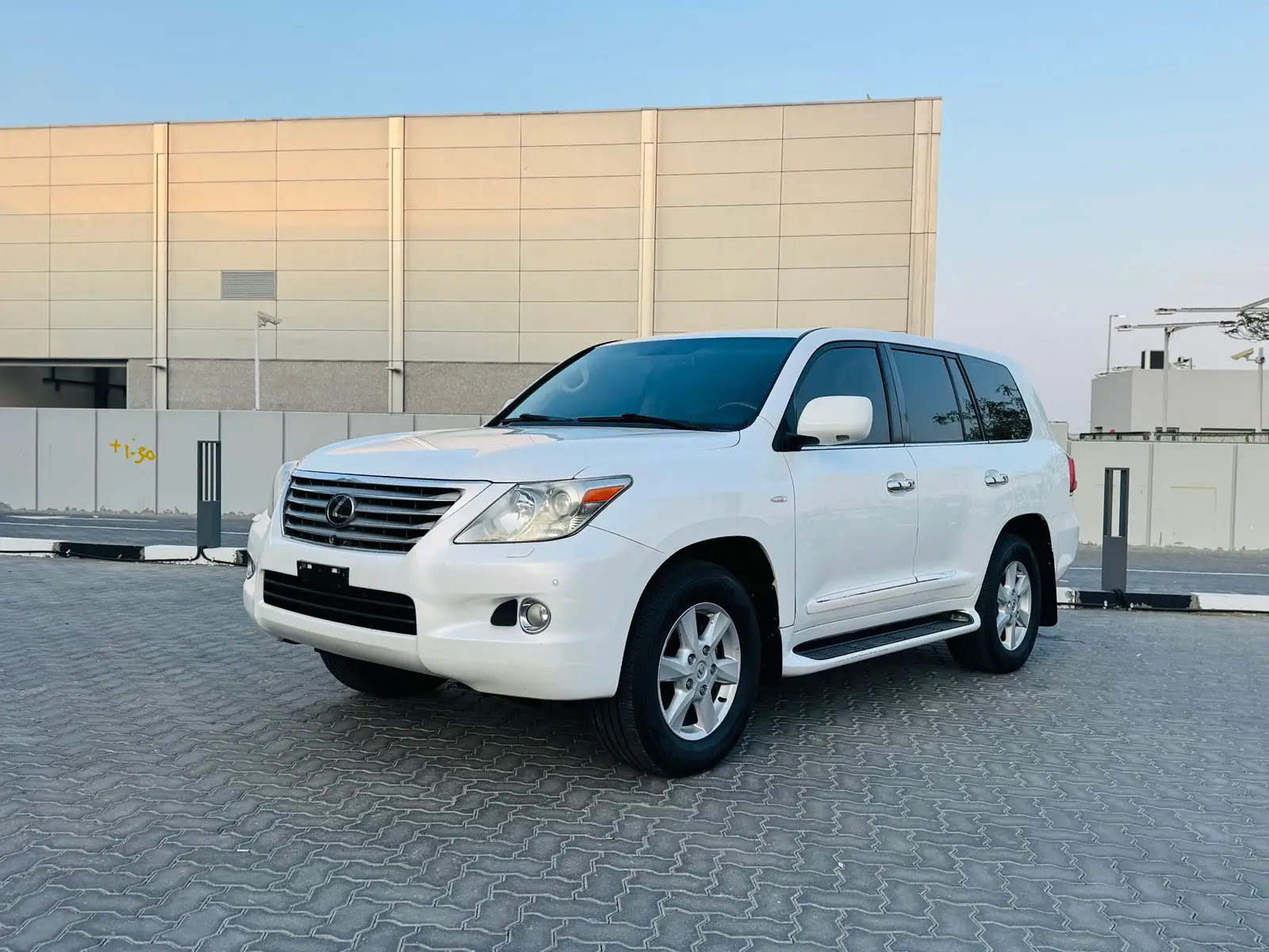 Lexus LX 2009
