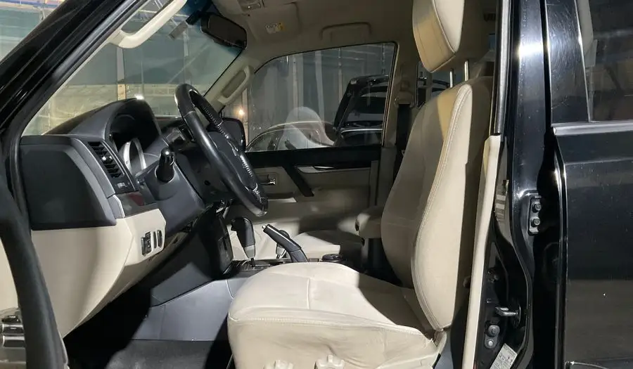 Mitsubishi Pajero 2016