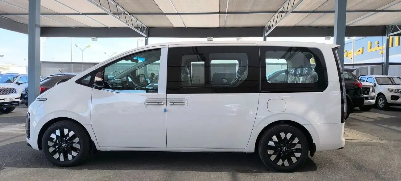 Hyundai Staria 2025 3.5L