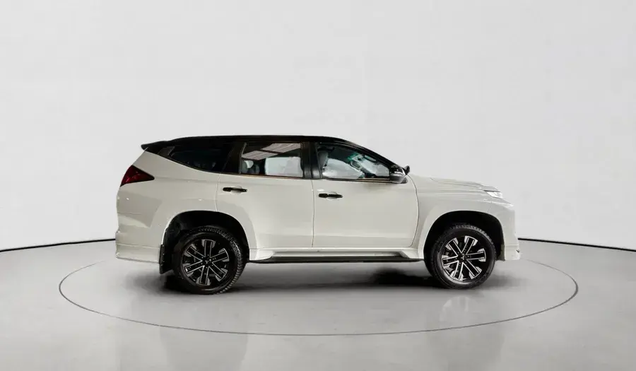 Mitsubishi Montero 2023 3L