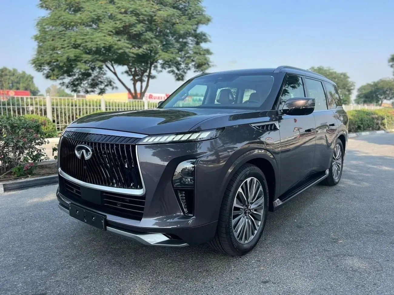 Infiniti QX80 2025 3.5L