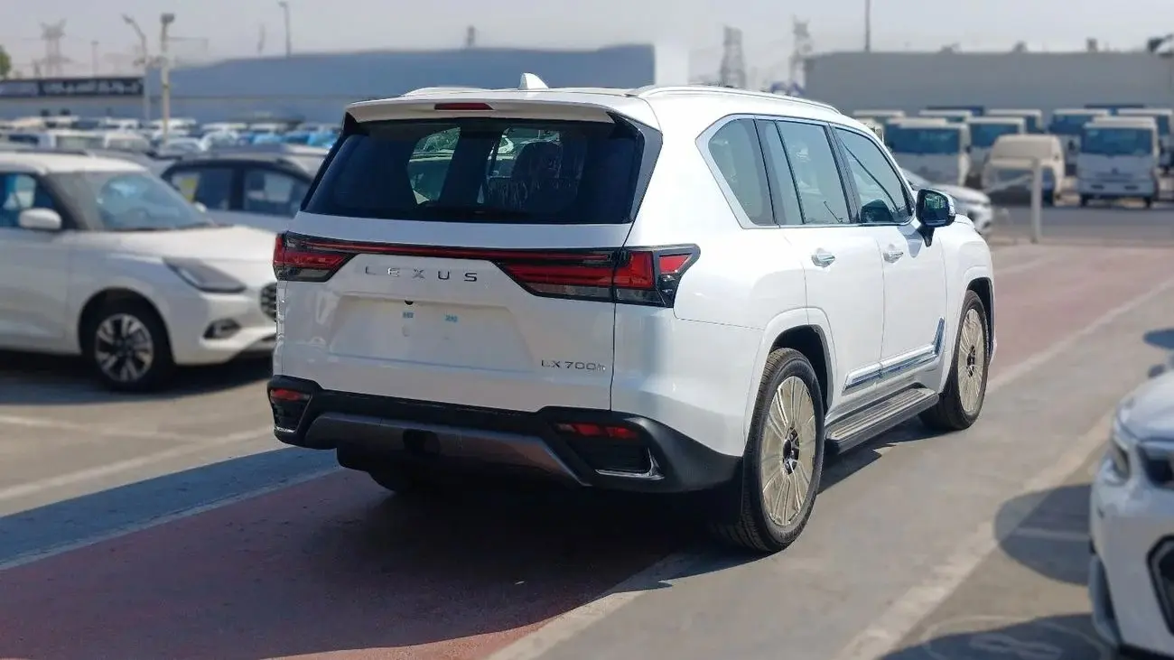 لكزس LX 2025 3.5L