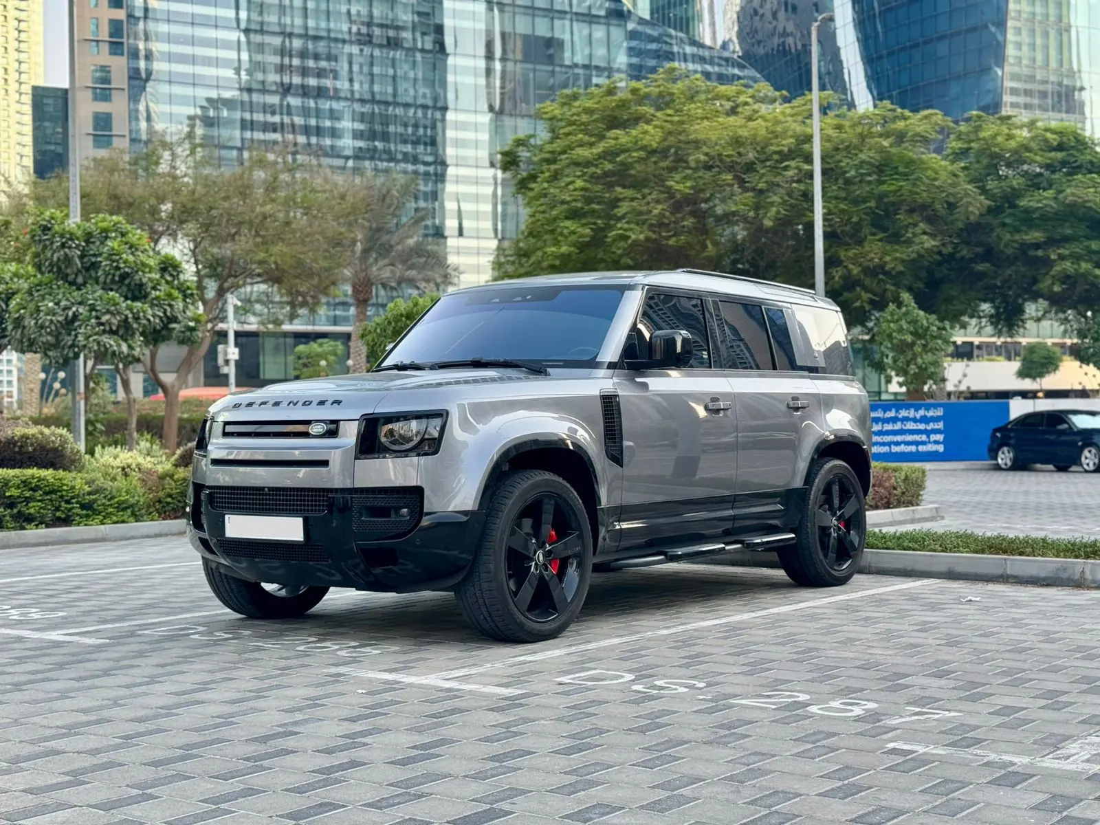 Land Rover Defender 2022 3L