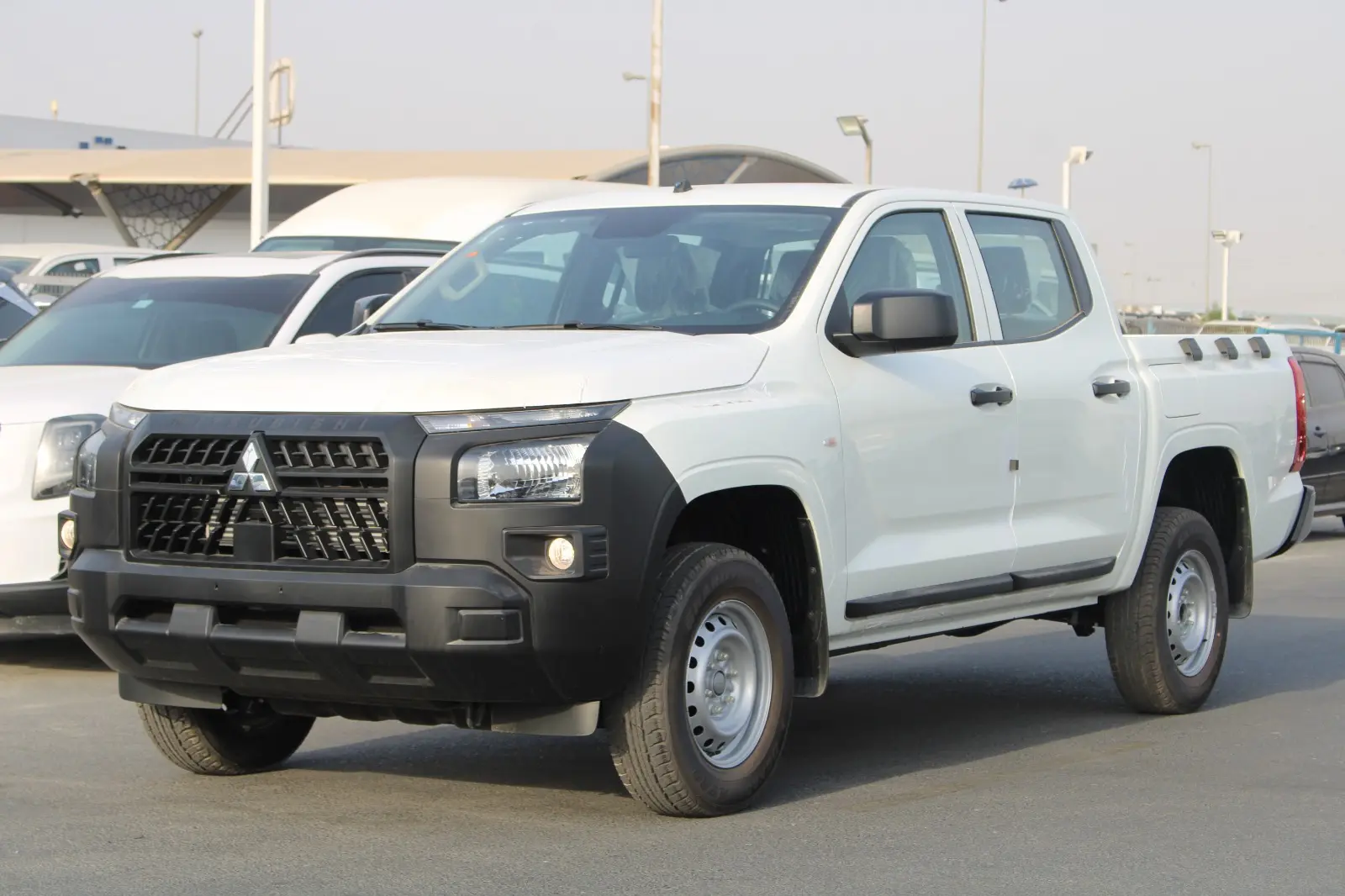 ميتسوبيشي L200 2025 2.4L