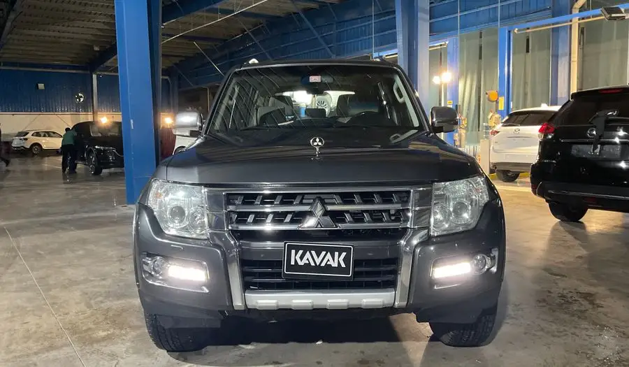 Mitsubishi Pajero 2016