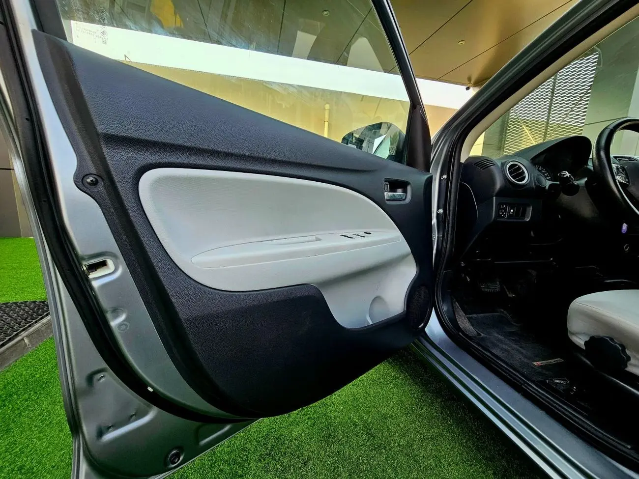 ميتسوبيشي اتراج 2021 1.2L