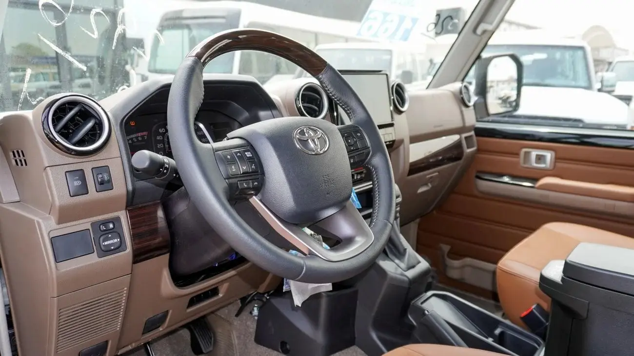 Toyota Land Cruiser 70 2025 4L