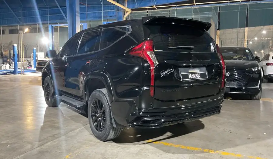Mitsubishi Montero 2019