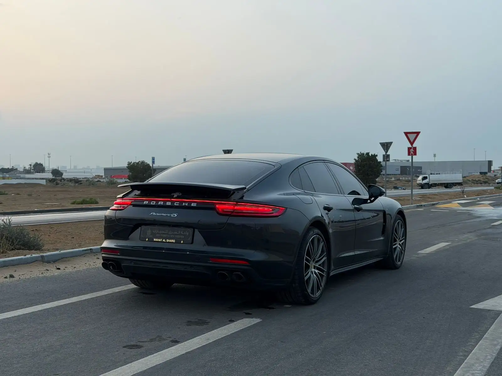 Porsche Panamera 2018 3L